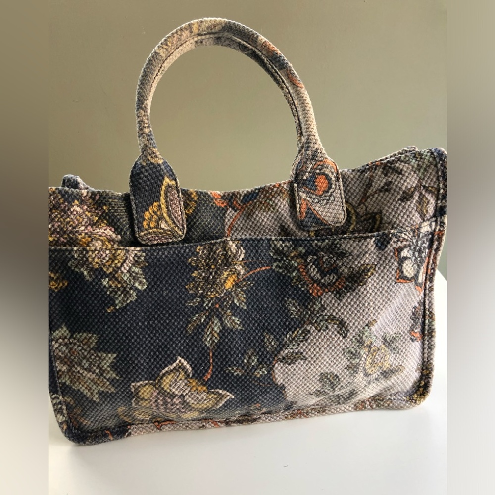 Vince Camuto Orla Tote Canvas Mix Master Floral Cotton Linen - Picture 2 of 11